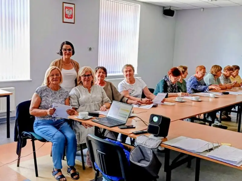 Warsztaty edukacyjne dla seniorów w Damnicy