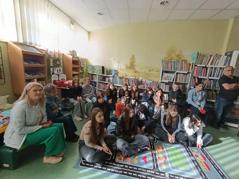 Warsztaty twórcze w Damnicy z pisarzem Danielem Odiją